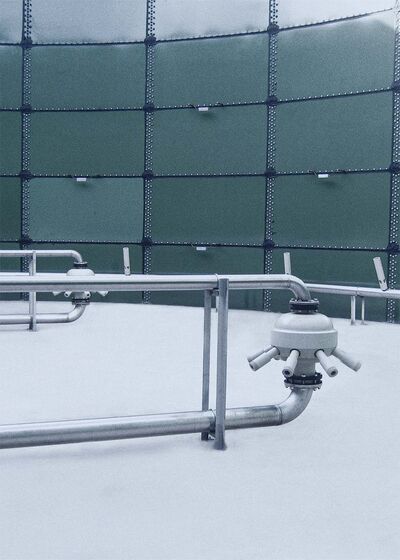 Ejectors and mixing nozzles for aeration and complete intermixing in an SBR reactor